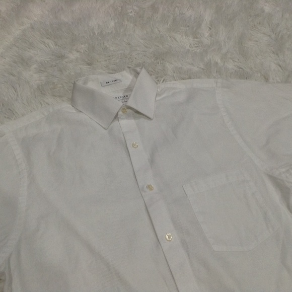 Van Heusen Dress Shirt - Picture 1 of 3